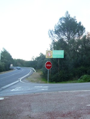 Lloc on s'ubica l'antic Paintball, al costat del cementiri municipal, en la carretera d'Inca.