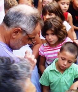 Monara ha participat en diversos actes de l'OCB de Sineu, com ara aquest taller de 'paramuchis', acte conjunt de la Muchal Fundation i l'OCB.