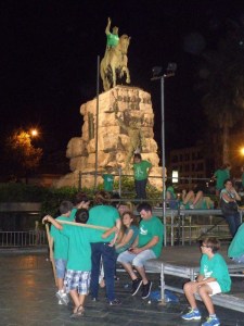 Fins i tot Jaume I anava de verd.