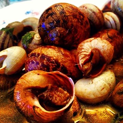 Aquest divendres, caragols i una bona tassonada de vi. 