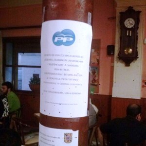 Cartell del PP a Lloret, publicitant un acte de Rosa Estaràs a Sineu, en el local de la 3a Edat.