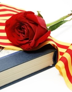 Demà és el dia de sant Jordi, veritable "dia dels enamorats" en els Països Catalans.