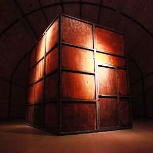 Tot té lloc dins aquest petit caixó.