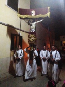 Reial Germandat i Prohomonia de la Sang, durant la passada processó del Dijous Sant. 