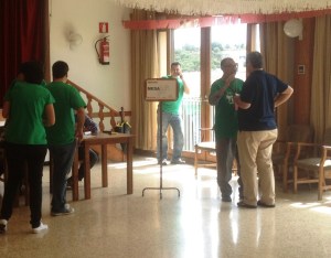 El dia de les eleccions europees es veieren moltes camisetes verdes en els col·legis electorals.