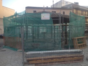 L'abeurador ha estat tancat totalment i ara es procedirà a la seva restauració. 