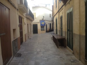 El carrer Major, fa una estona.