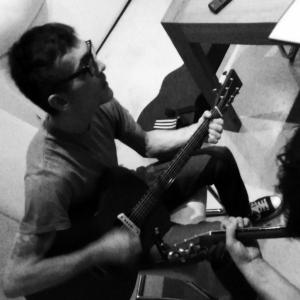 Manel Martínez (actua demà a l'Écafè) potser encara serà recordat per alguns sineuers que estudiaren a l'Institut Berenguer d'Anoia d'Inca, ara fa devers 25 anys. 