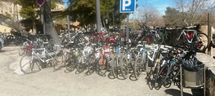 Aquest aspecte presentava la plaça d'Es Fossar aquest dissabte (foto: M. Gelabert). 