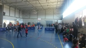 Imatge de la diada de bàsquet d'ahir, celebrada en el pavelló. 