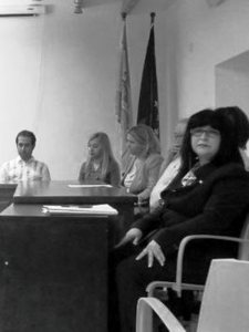 L'exsecretaria Margarita Mulet Cañellas, en primer pla. 