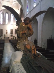 2015-08-07-Secció Religió_llit de la marededéu morta