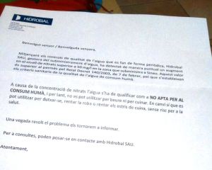 Els domicilis sineuers estan rebent una carta de l'empresa de distribució d'aigua potable informant que aquesta no és apte per a consum.