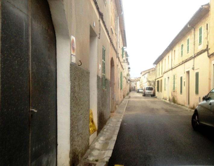 No és la primera vegada que es produeixen robatoris en el carrer Nou. 