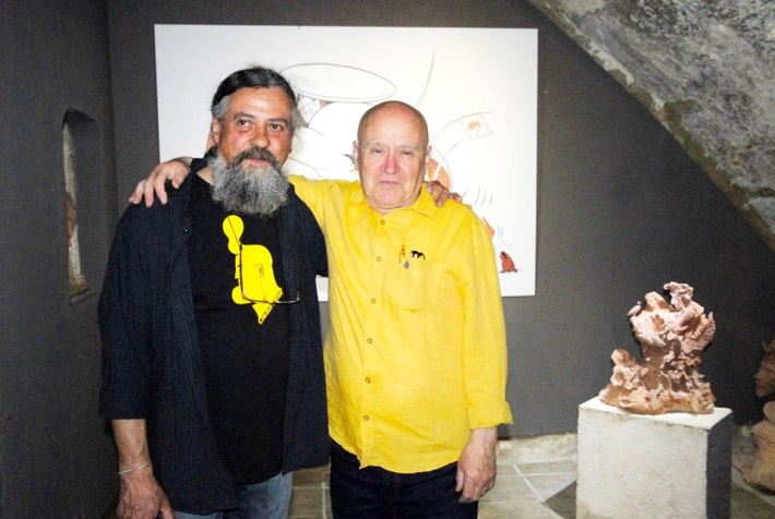 Max i Gago el vespre de la inauguració de l'exposició, entre les seves obres (Fotografia cedida per Ricardo Gago)