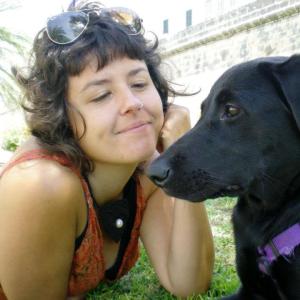 Antònia Romero treballa en el grup de recerca en Biologia de les Plantes en Condicions Mediterranies, de l'àrea de Fisiologia Vegetal de la UIB. Va ser parella d'Amador Gacies durant dos anys, en la festa del Much de Reig. 