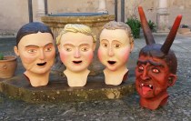 Imatge de les reproduccions fetes per Kake Portas dels tres antics caparrots i del dimoni de Sineu.