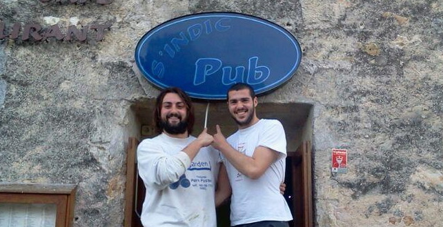 407804_470352516364505_2135315095_n